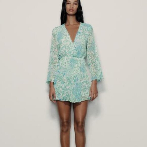 ZARA SHORT FLORAL PRINT JUMPSUIT- MEDIUM - Picture 1 of 9
